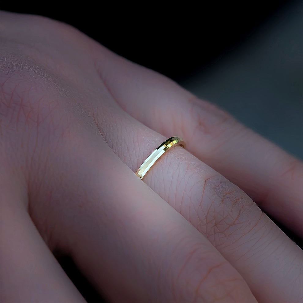 Ring EARTH IS ROUND 1.5mm three edges profile yellow gold 18k